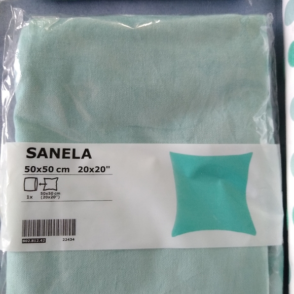 20"x20" aqua accent pillow covers & textured polka dot accent curtain panels - Picture 4 of 7